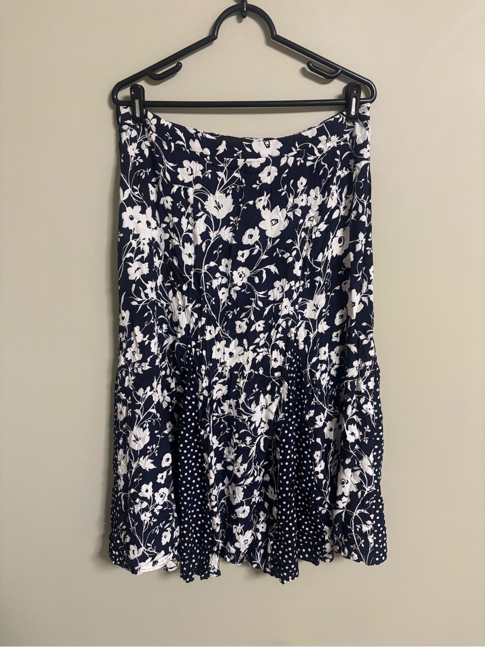 Talbots Navy White Floral Godet Panel Side Zip Stretch Maxi Skirt Size 12 Large